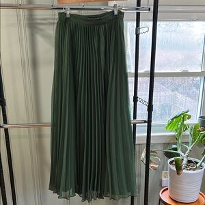Anthropologie Elegant Green Pleated Skirt